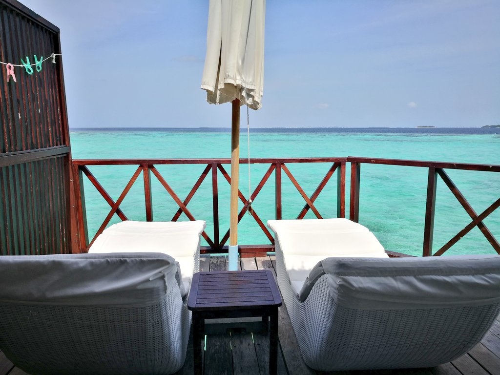 soyoso's tweet photo. ถึงที่พักแหล่ว ทริปนี้พักที่ Thulhagiri resort ห้อง 3 คน 2 คืน ตกคนละ 15,500 บาทก่อนส่วนลด รวมอาหารเช้า เย็นและเรือไปกลับ #YosoinMaldives https://t.co/5v5YYmdJlG