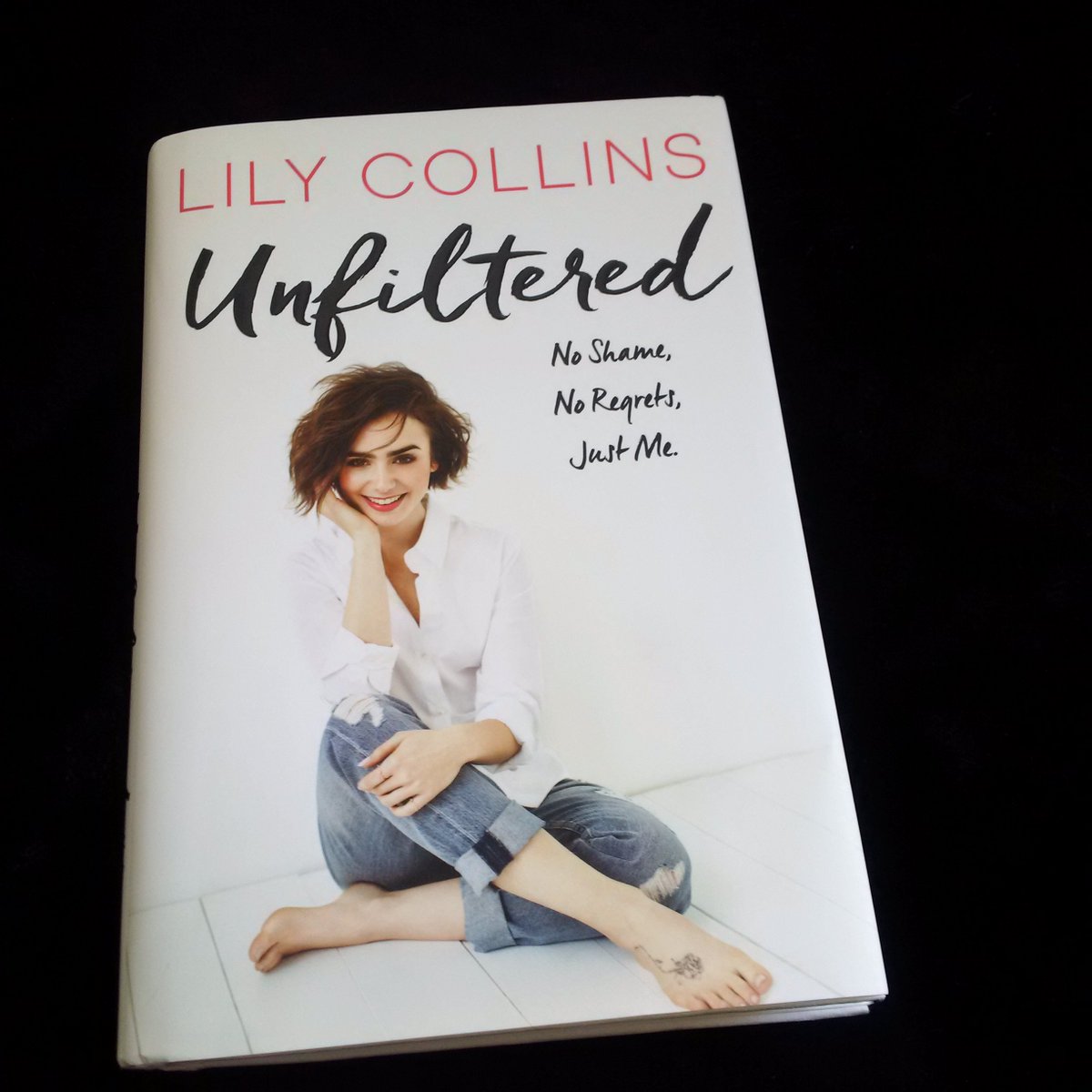 EJWoolf's tweet photo. Just received this beautiful handwritten note from the actress @lilycollins with her memoir 'Unfiltered' https://t.co/Ma5bgvqJ6f