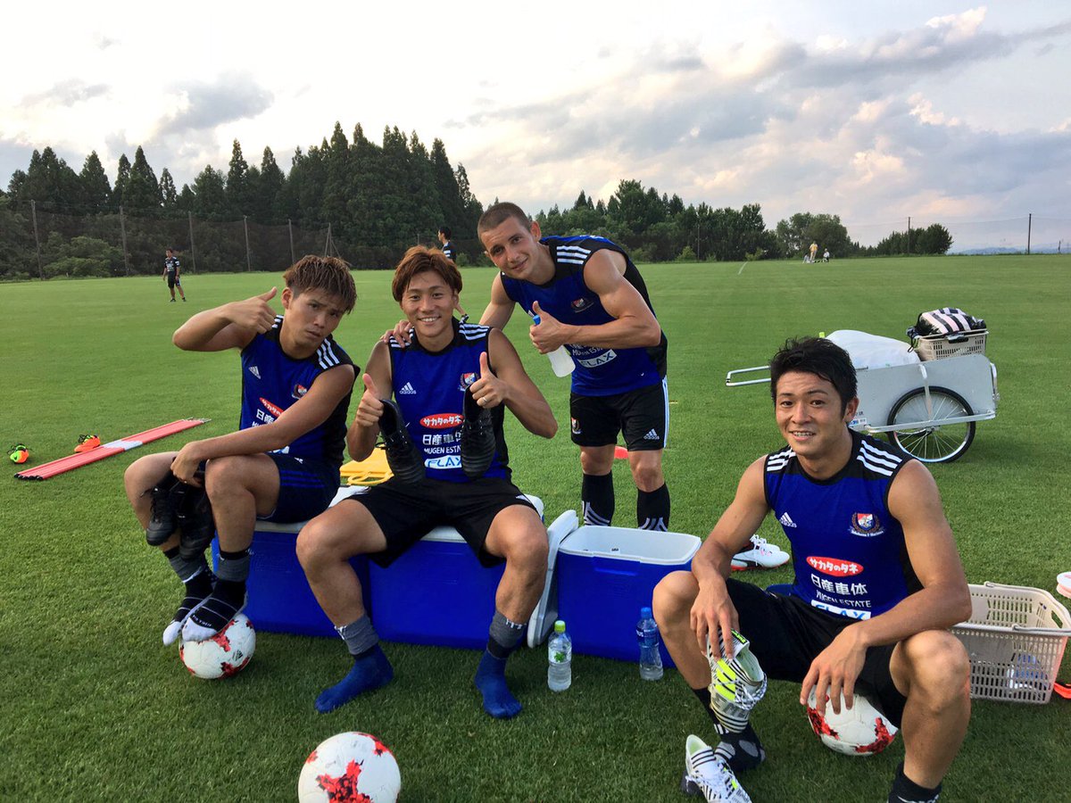 横浜f マリノス 公式 Twitterren 新潟県十日町キャンプ初日 無事に終了しました また明日も頑張っていきましょう Fmarinos キャンプ 十日町