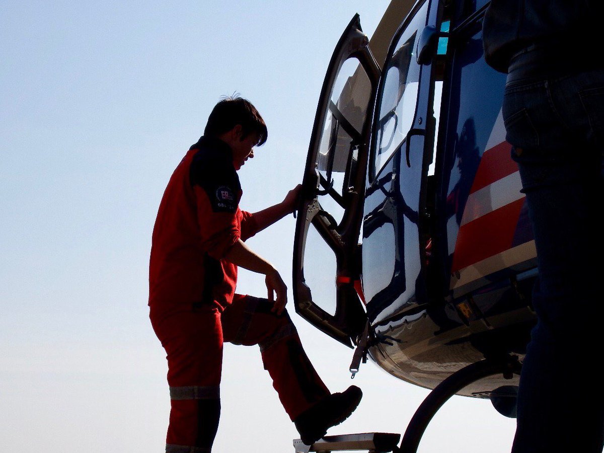 AirAngels4's tweet photo. The ER24 Oneplan Helicopter will be airlifting a neonate patient from Kiaat Hospital to a private hospital in Jhb. @ER24EMS @OnePlanHealth https://t.co/7eED57oIvY