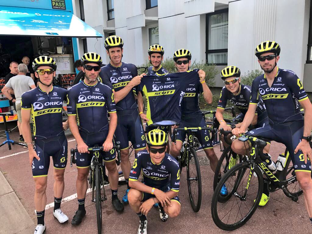 #TDF2017 Retweet to win a <a href="/GiordanaCycling/">Giordana Cycling</a> #OricaScott team jersey signed by our TDF squad 👕