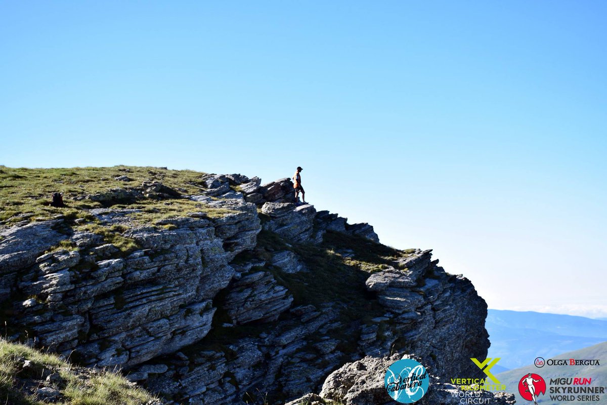 Laura Orgué y Jan Margarit ganan la Vertical Cabanera carreraspormontana.com/carreras/laura…