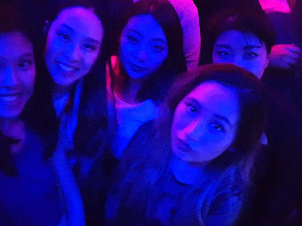 _wtny's tweet photo. Night's out like these 💗 these girls 💗 https://t.co/GCOrtUrhtE