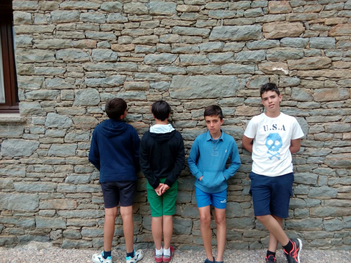 IndarClub's tweet photo. 2+2. #Rupit17 https://t.co/XkqHyMzfF7