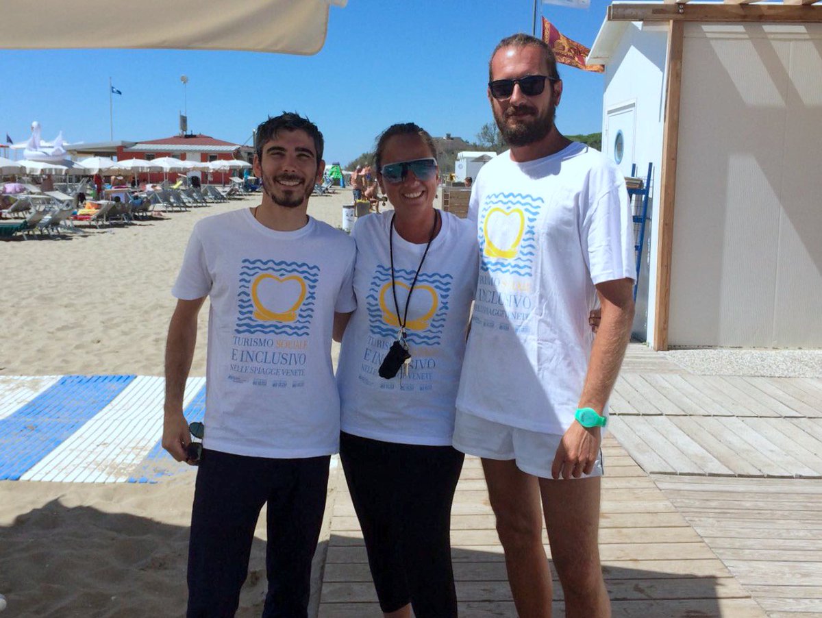 ulss10's tweet photo. #turismo #veneteo Ecco gli angeli custodi (operatori sanitari ed educatori) per fornire #assistenza quotidiana ai turisti con disabilità https://t.co/tJF6wE9whV