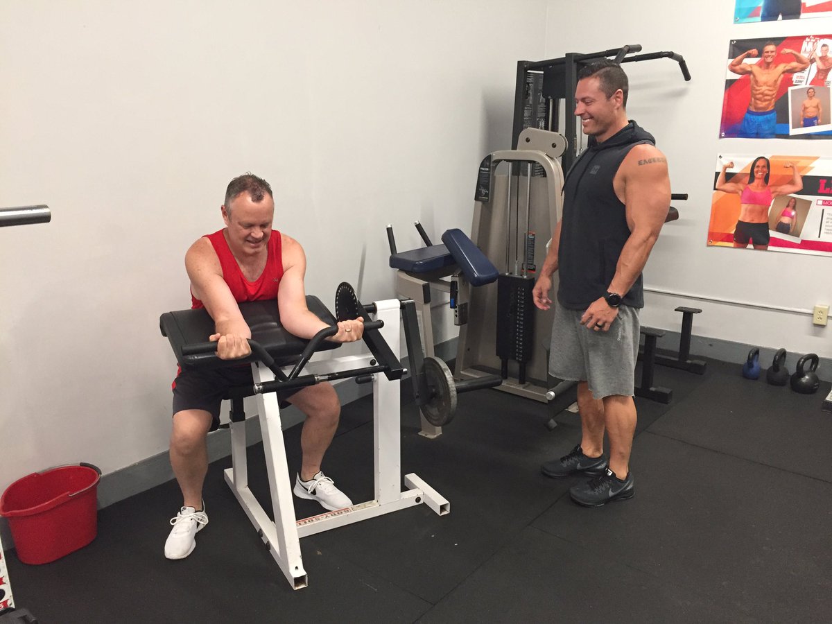 THellhake's tweet photo. .@joelkclive is learning what it takes to 'transform' yourself @hitchfit on this #MotivationMonday in @KCMO https://t.co/coMHJDhDmM