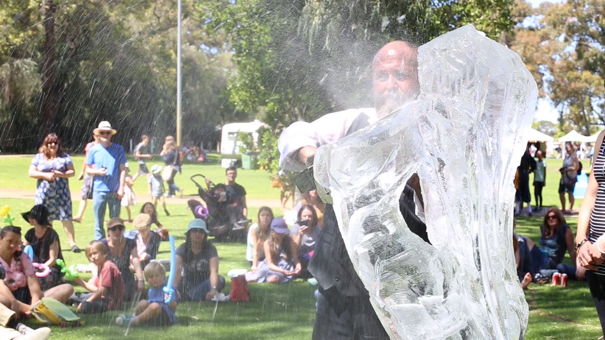 S400Perth's tweet image. -- Video teaser --  

Fun times at the #S400Perth Shakespeare Festival Day at UWA. Full video released this Friday so stay tuned! 🎥  🎬  🎭