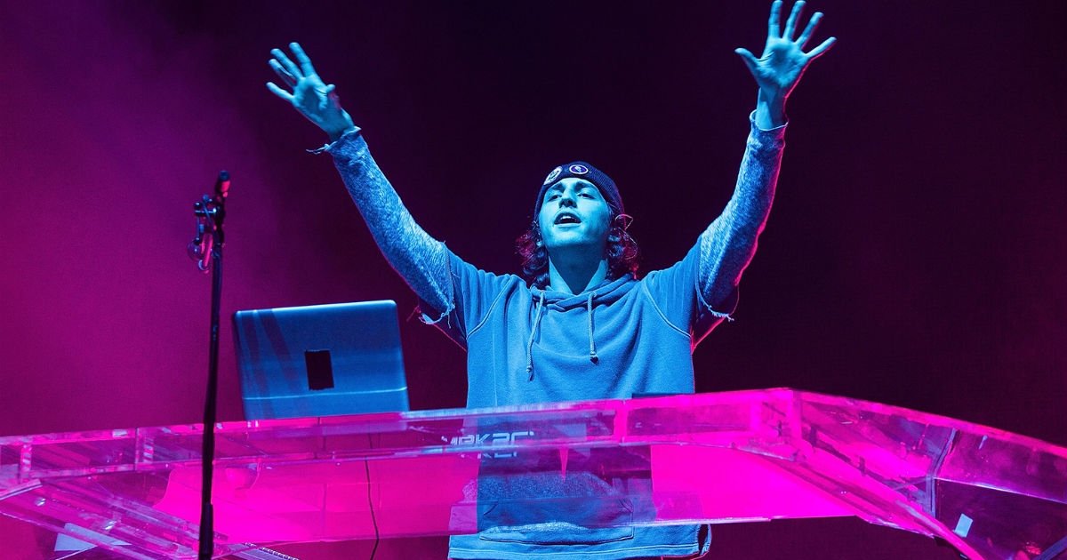Porter Robinson Turns 25 and We re Taking the Moment to Appreciate His World(s)  