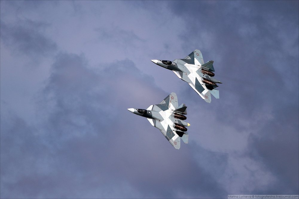 PAK-FA, T-50: News #4 - Page 7 DE7yxgmXgAAqRkS