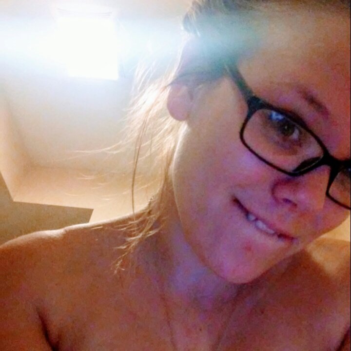 minidanidom's tweet photo. #findom#NewProfilePic https://t.co/7bOZkRg7GT