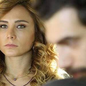 BirMucizeOllsun's tweet photo. Ayşegül: Bizimkisi zaten hayat değil 400 metre engelli koşu! https://t.co/0MkWxQQvBp