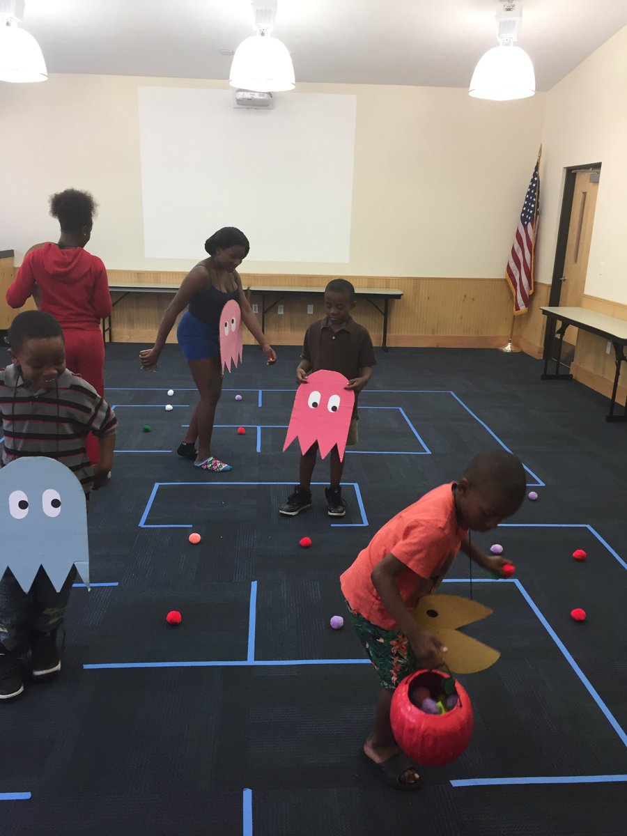 alachualibrary's tweet photo. What's better than #PacMan? Pac Man Live! Kids can be Pac-Man or the π» at #ConeParkLibrary 3:30PM https://t.co/OFOewRYxRV