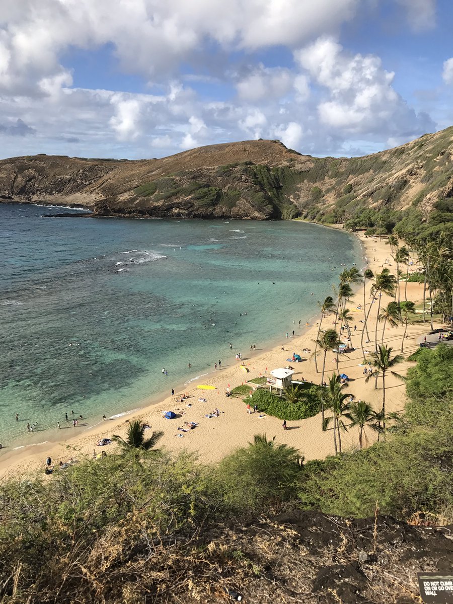 marykayorr's tweet photo. Best circle island tour yesterday with @RobertsHawaii. So beautiful and informative. #SeekAloha #paradise #lovehawaii https://t.co/YObgaLJ8AE
