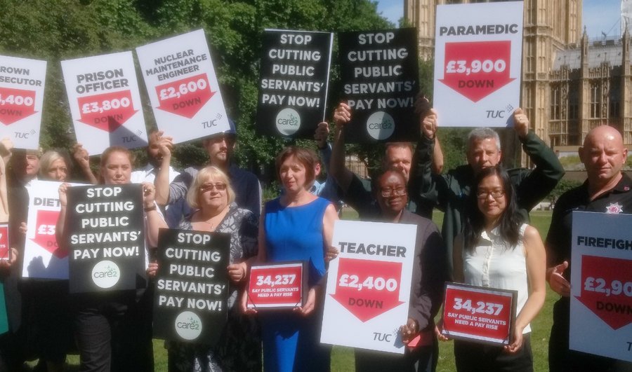 Care2's tweet image. Today we joined @The_TUC to deliver 34,000 UK signatures to demand an end to public sector pay cuts. SIGN: bit.ly/2uqEhbK