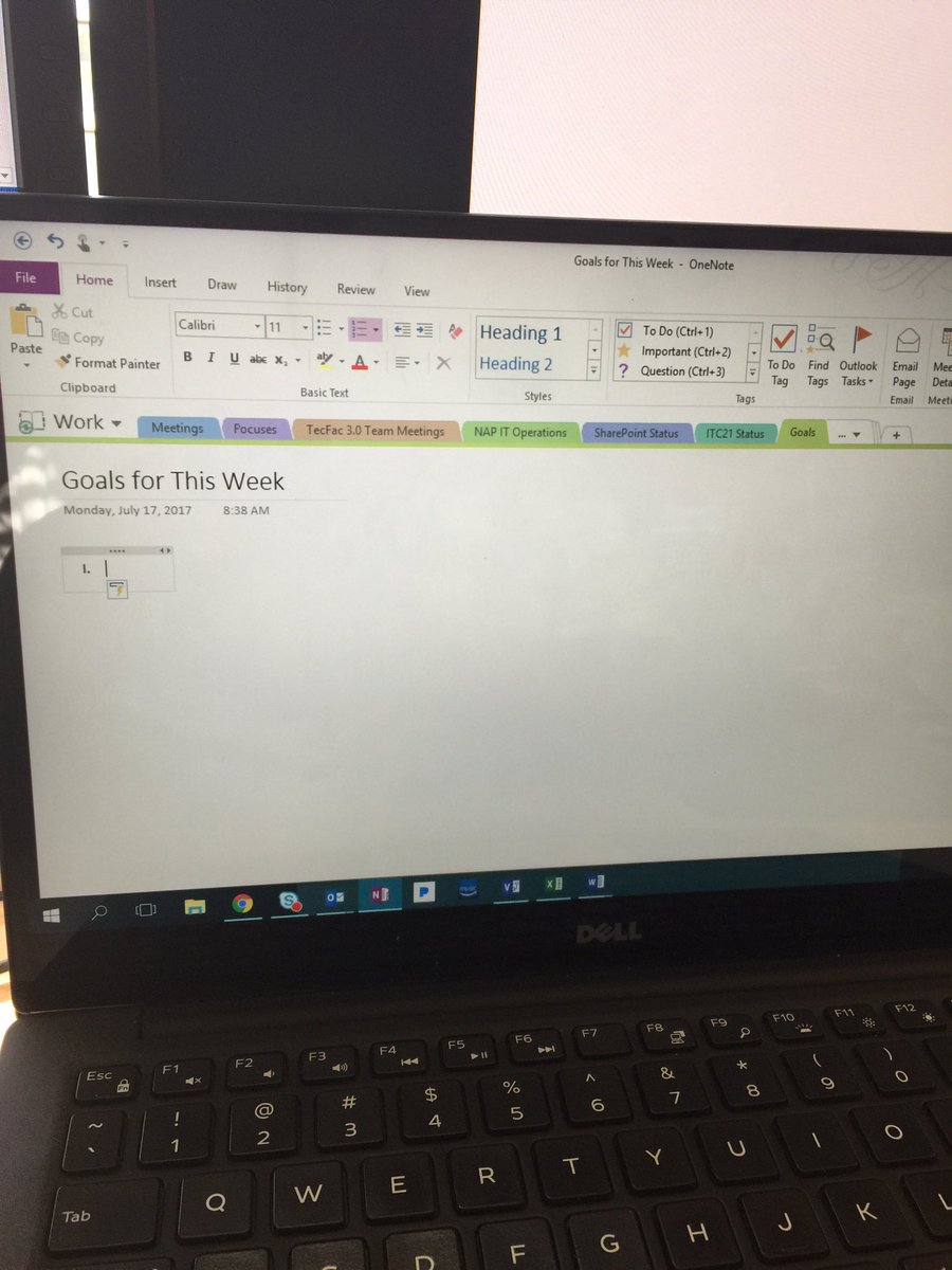 shayacia's tweet photo. Happy Monday! I'm writing my goals for this week in #OneNote. How do you start your week? https://t.co/tlfRm5oeSd #TeamWorkAnyWhere https://t.co/6i9ZyrnUCQ