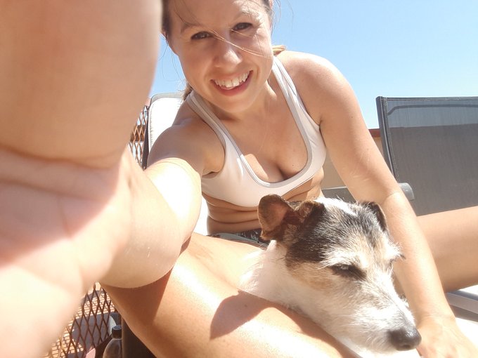 It's a #dogslife, sharing a sunny (but very  windy) lunch break with Poppy xx https://t.co/nHT2XjyHF<a href="/tag/dogslife"class="tags">#dogslife</a>