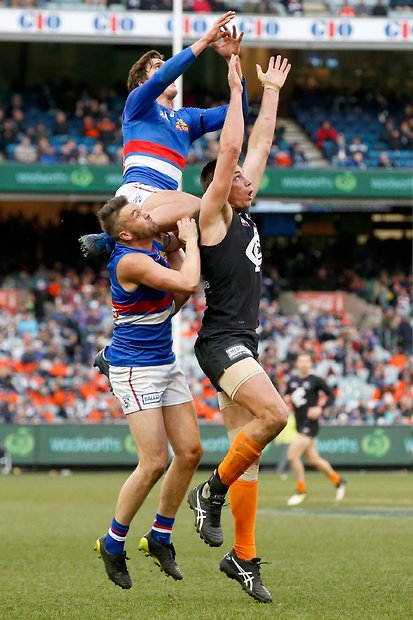 Bulldogstragic's tweet photo. What else can this week's Blog be about, than the spectacular debut of player #999? #lewisyoung https://t.co/ddIfCJ4nnj #realstrength https://t.co/BowRC1J20P