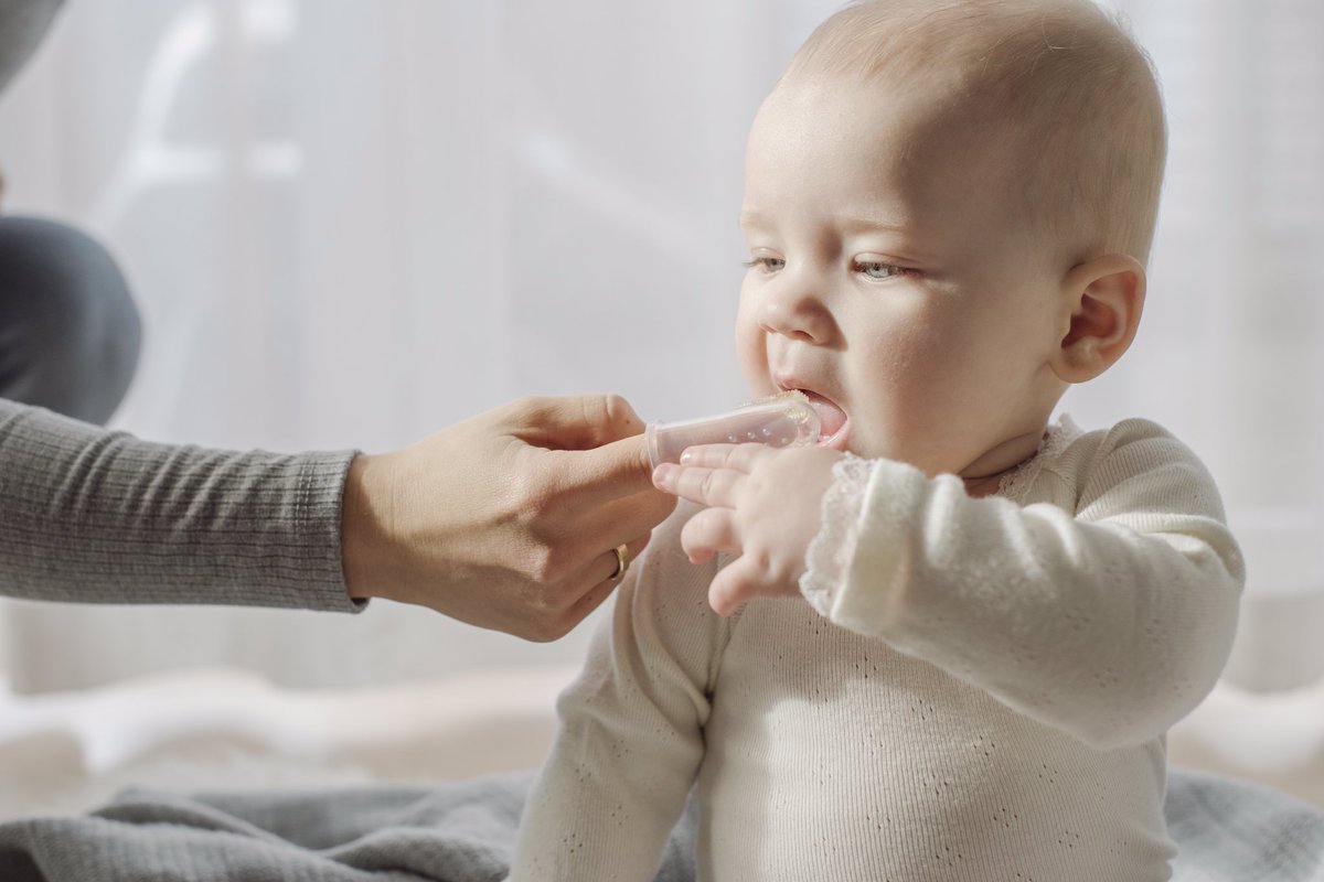 BickiepegsDoidy's tweet image. It's #WorldEmojiDay! 💙your 😁 &amp;amp; look after your child's👶🏼 #firstteeth with a #fingertoothbrush 👍🏻✅ #bickiepegs #teething