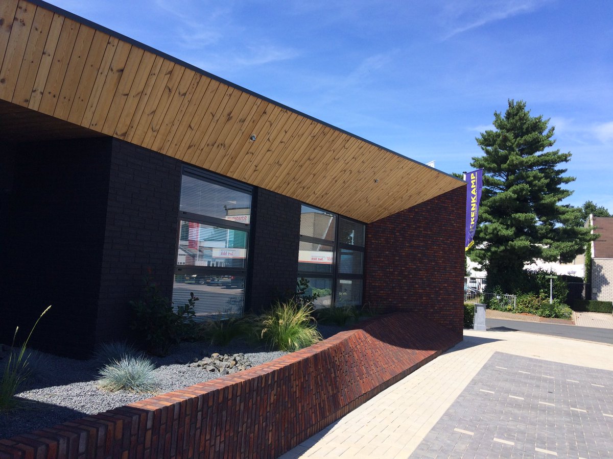 Nieuw kantoor <a href="/Takkenkampgevel/">Takkenkamp Vastgoed Verduurzamers BV</a> in #zelhem is prachtig geworden <a href="/LokoArchitecten/">Loko Architecten</a>