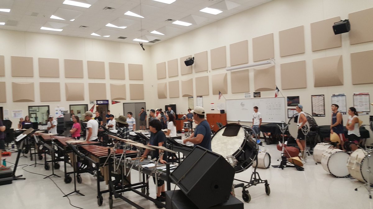 jetwife101's tweet photo. @CTHSPercussion so it begins... #percussion2017 #2thetunnel @RangerRegiment https://t.co/0b32TRqayC