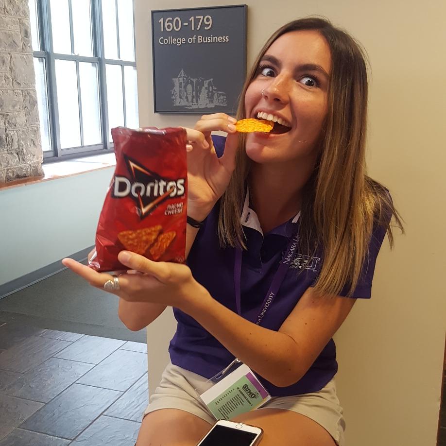 NUAdmit's tweet photo. Don't forget to stop by Bisgrove for your student ID photo and to check your email is working. #niagara21 https://t.co/0n3kDc7bGD