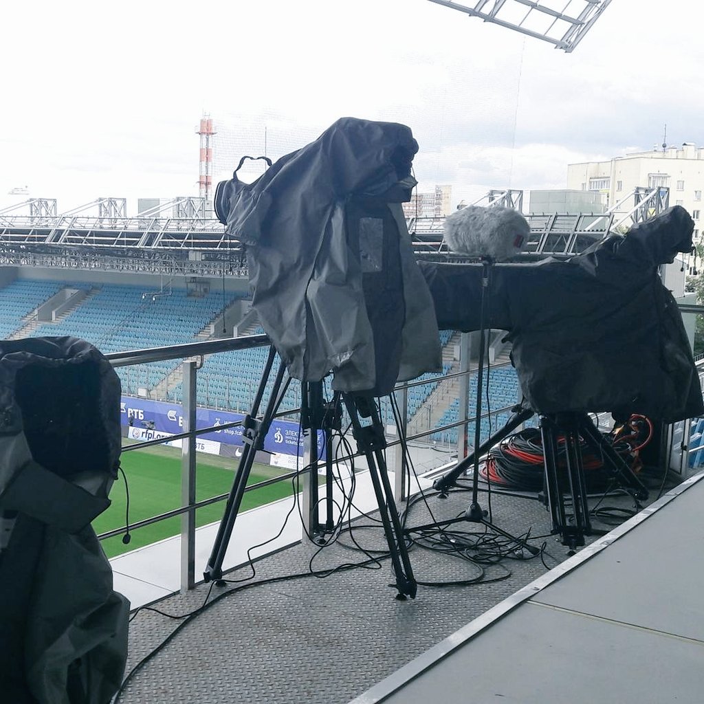 ArenaKhimki's tweet photo. Кипит работа на #АренаХимки! Все службы стадиона, кейтеринг, #МАТЧТВ готовятся к 🔥 старту сезона #РФПЛ https://t.co/CpBaVI3Llf