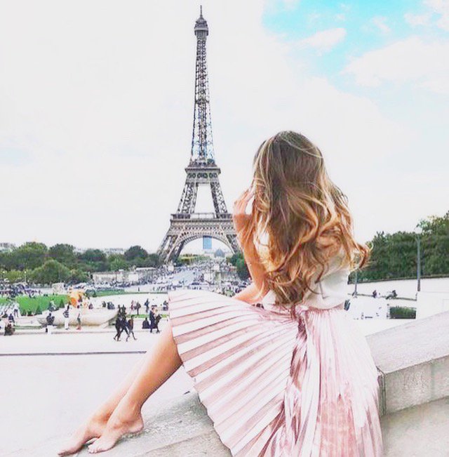 Brava_Boutique's tweet photo. Bonjour darling! We wish you une belle journée 💗 #mondaymotivation #paris #parisienne #eiffeltower #summer #BravaBoutique #LoveBB #love https://t.co/WKRDkg5Jf4