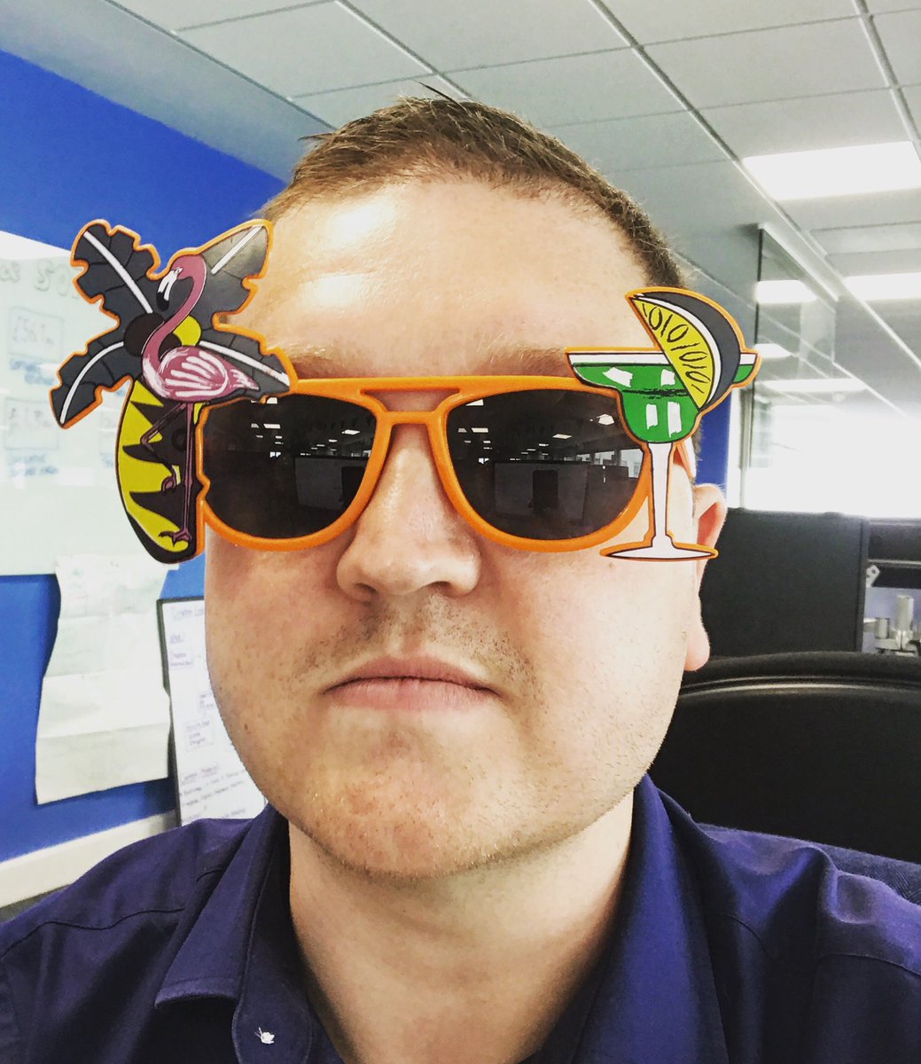 BWJElder's tweet photo. When you have to sacrifice your dignity for the happiness of the team #FocusDays @DropboxBusiness @IMCloud_UK https://t.co/HnW2ObcMiO