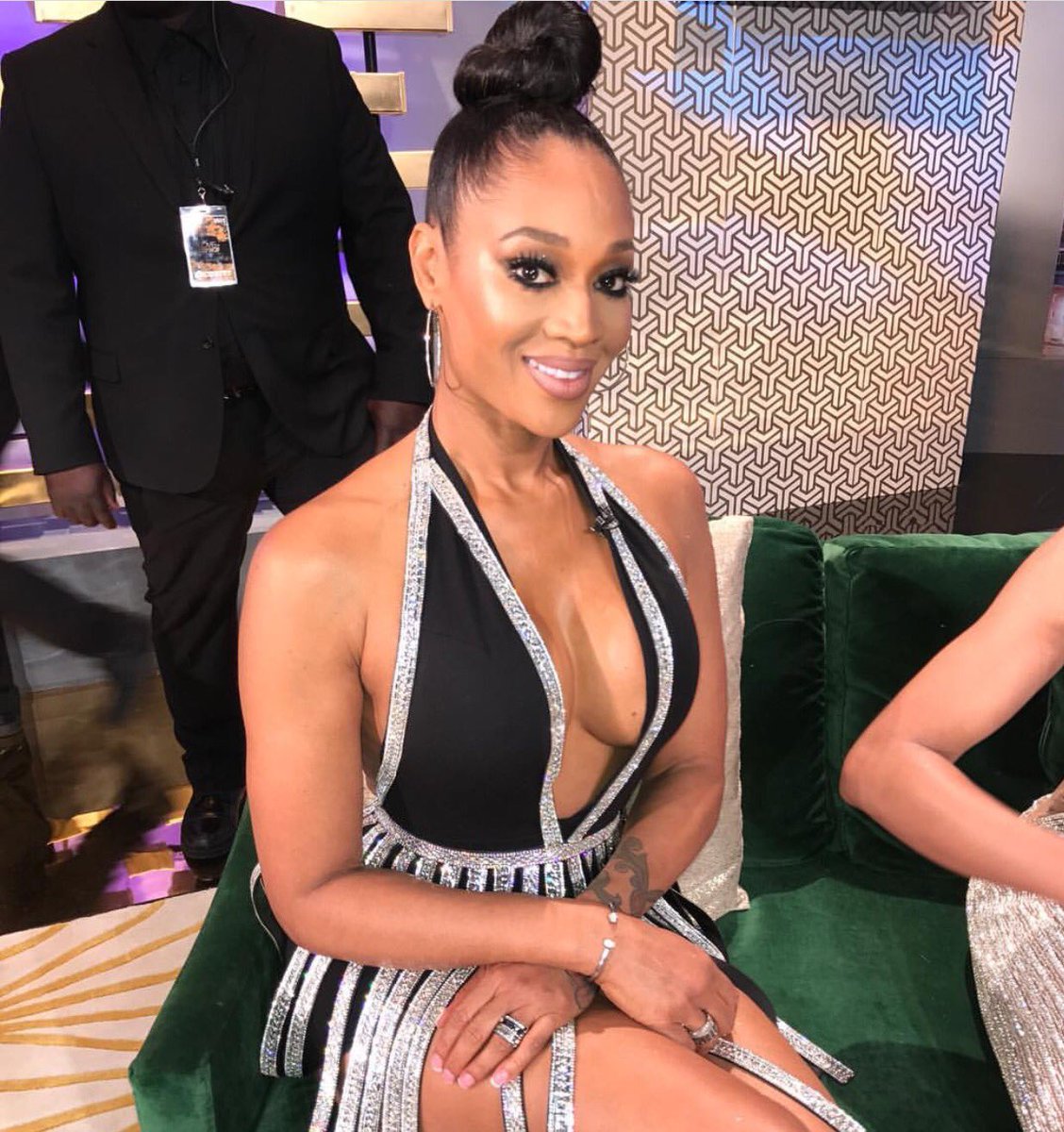 2 best Twitter u/mimifaust images on Pholder Who's watching the reunio...