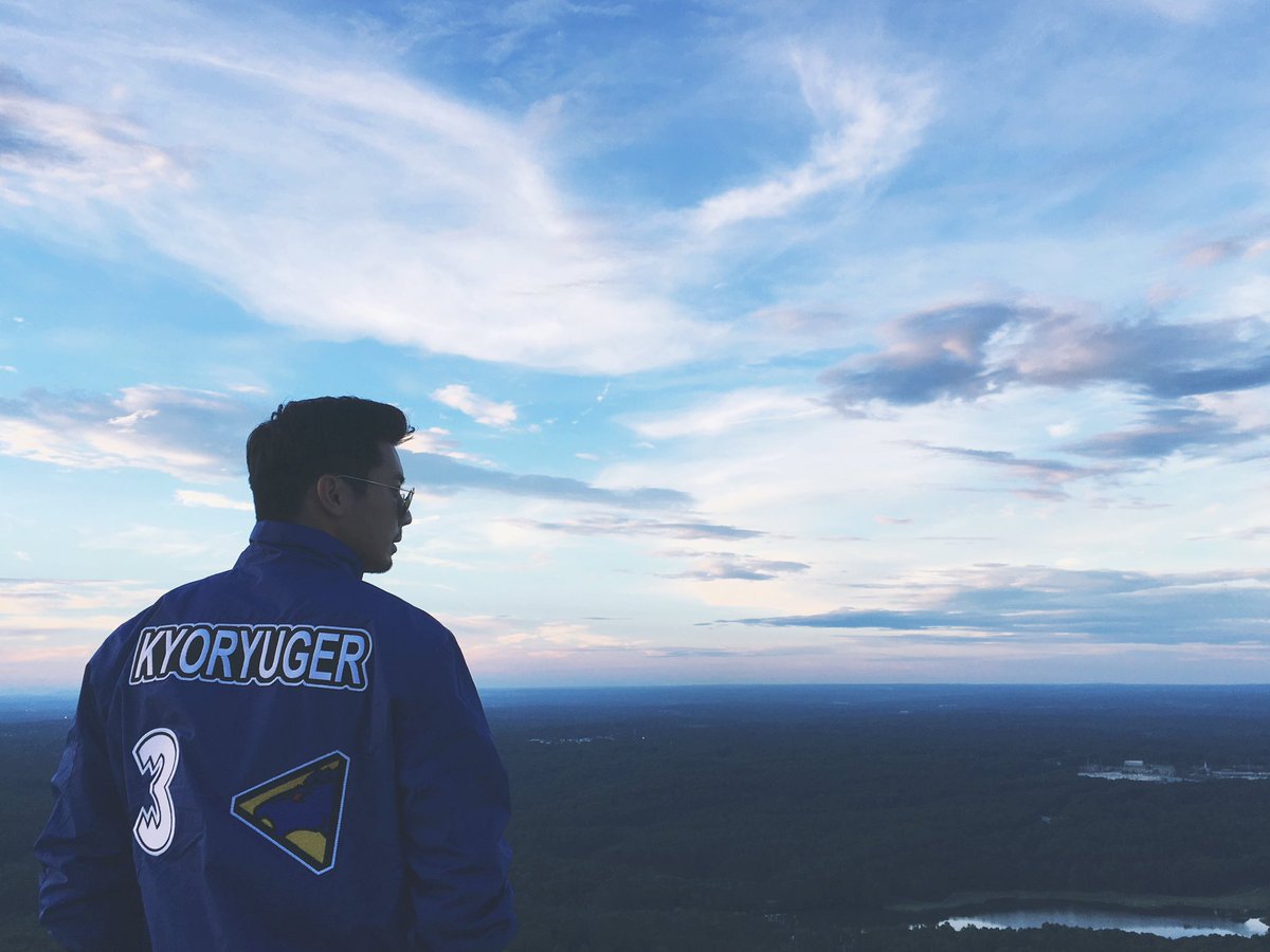 yoshi_sudarso's tweet image. Too early to be thinking of a quote, I just wanted to show off my new jacket 😁 #climbyourmountain #lookforwardnotback #thatwasntsohard