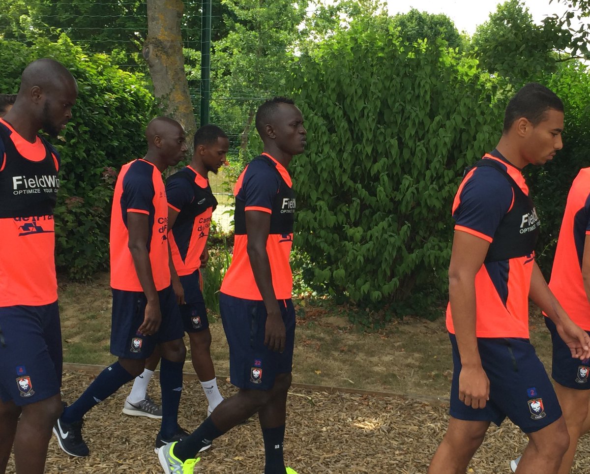 Reprise - Matchs Amicaux 2017/2018 - Page 3 DE8W61FXcAAGc-m