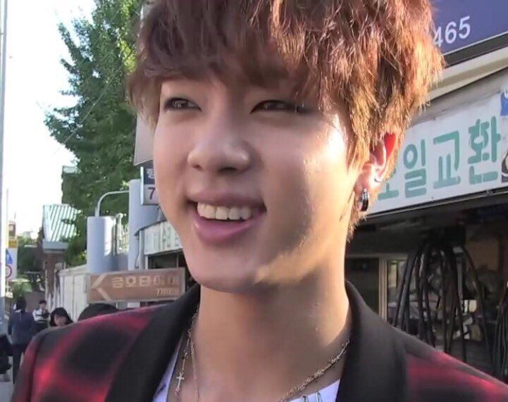btslqpics's tweet photo. https://t.co/JxMC6qpjV7