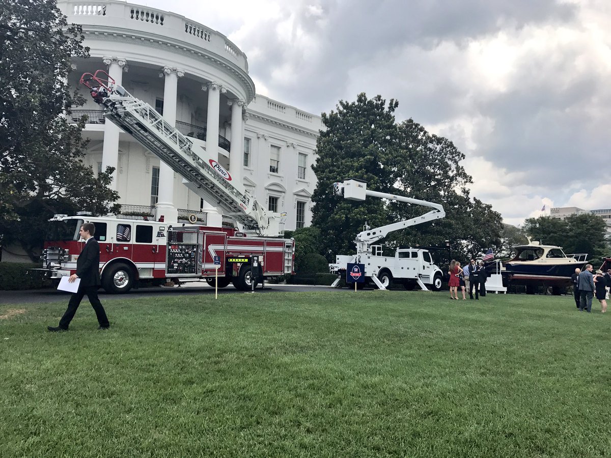 Kaitlan Collins On Twitter A Fire Truck A Bucket Truck And A