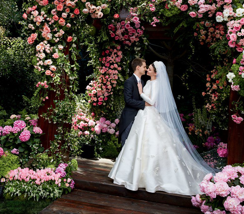 voguemagazine's tweet image. Inside the wedding of @MirandaKerr and Snapchat's Evan Spiegel—and the custom @Dior gown she wore: vogue.cm/GgR7aLn
