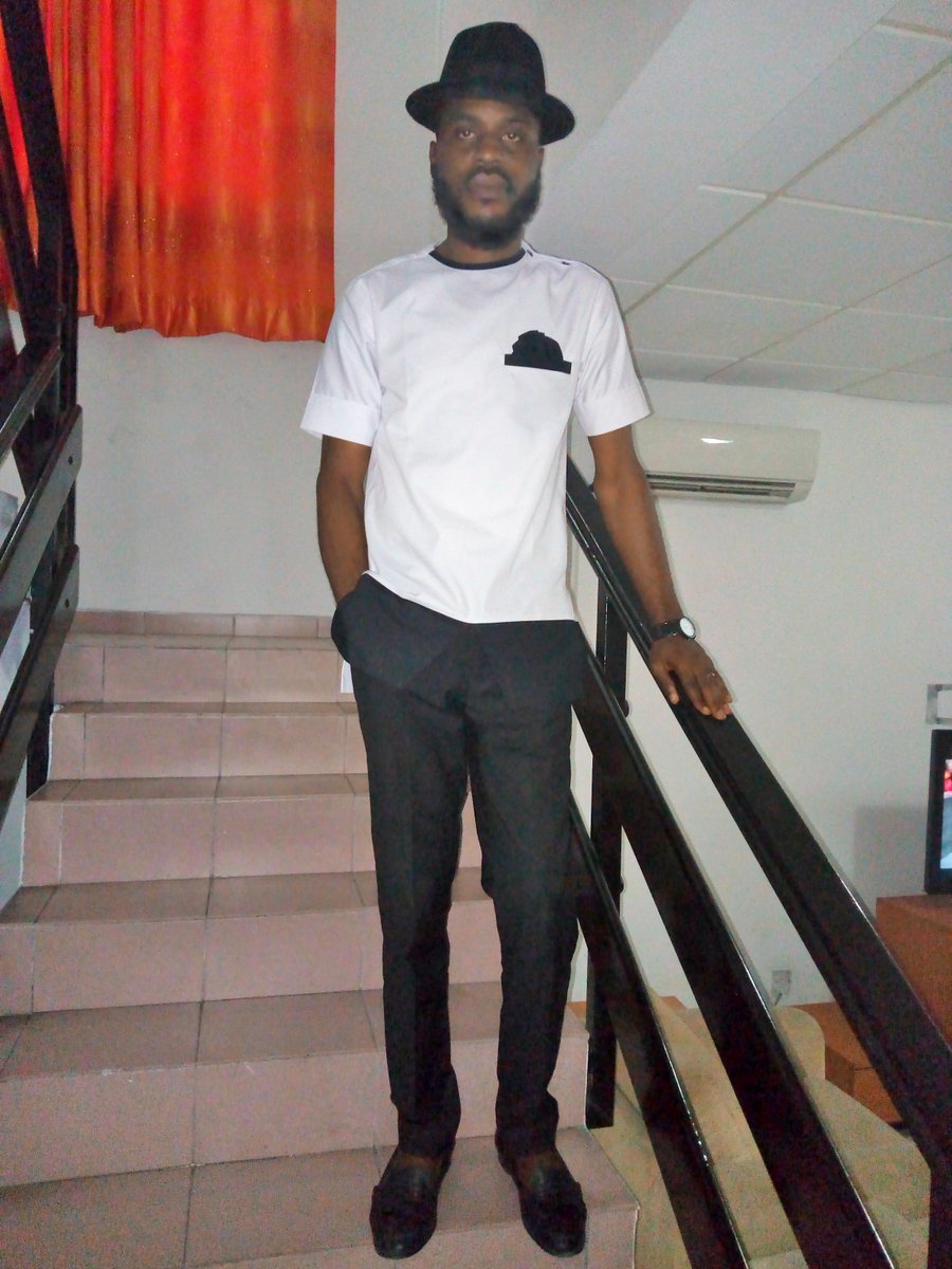 tailordafrik's tweet photo. Made of Black & White #Black #White #TailorD #Africastyle. https://t.co/0mWf5Os7we