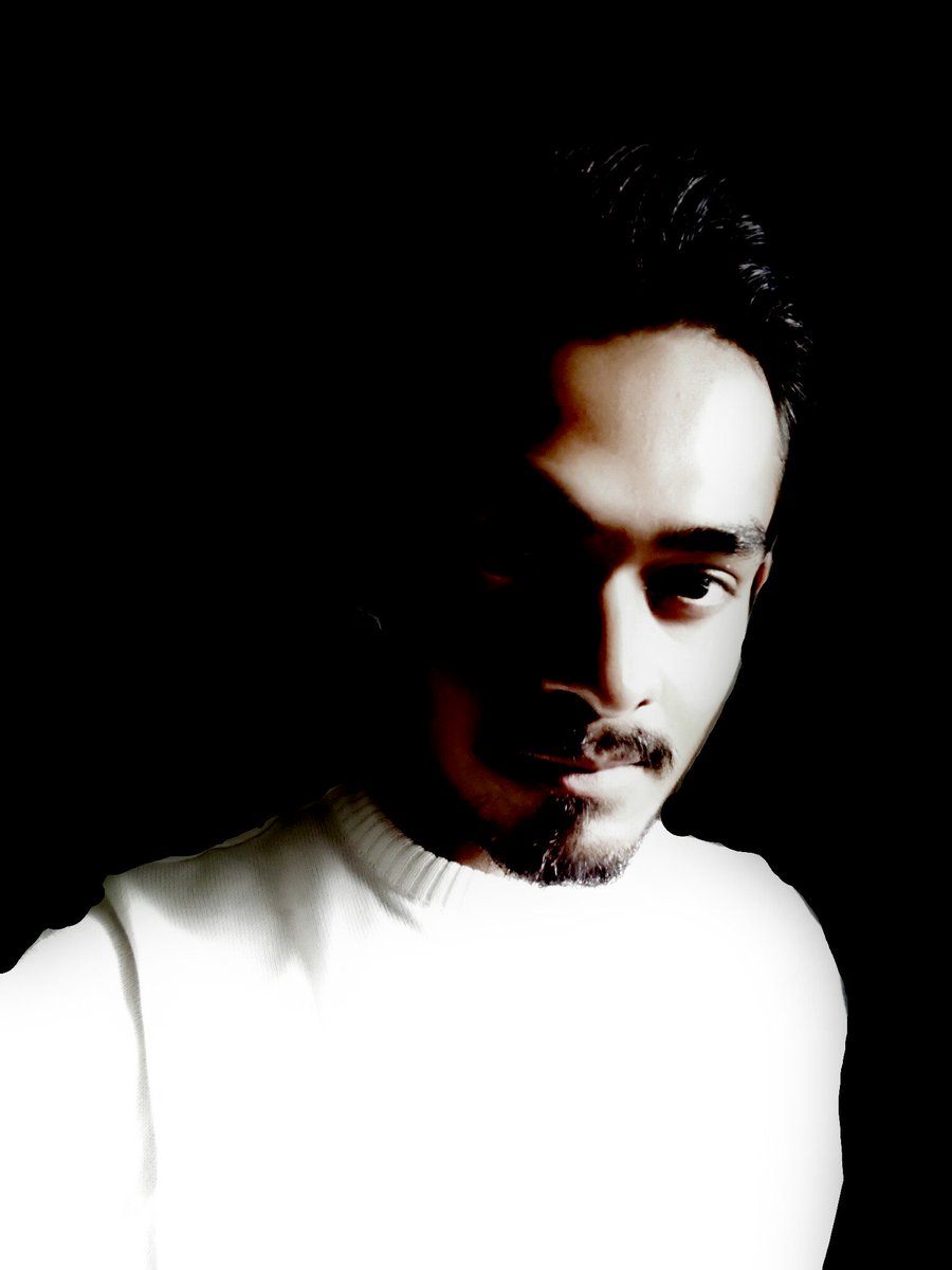 Sunnyjo70000's tweet photo. #sunnyjoshi7000  
MAKE BEAST
#IIFAAwards2017 #PresidentialElection #GameOfThrones #Federer #DIGRoopa https://t.co/H0kKwUnolB