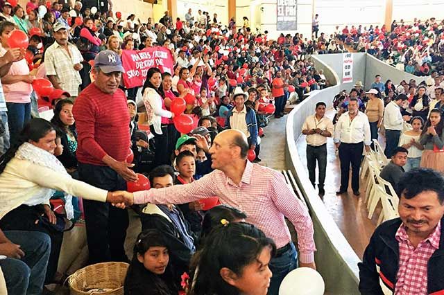 e_consulta's tweet image. El PRI no se vende, afirma Carlos Lastiri en Zacatlán buff.ly/2u1f0np