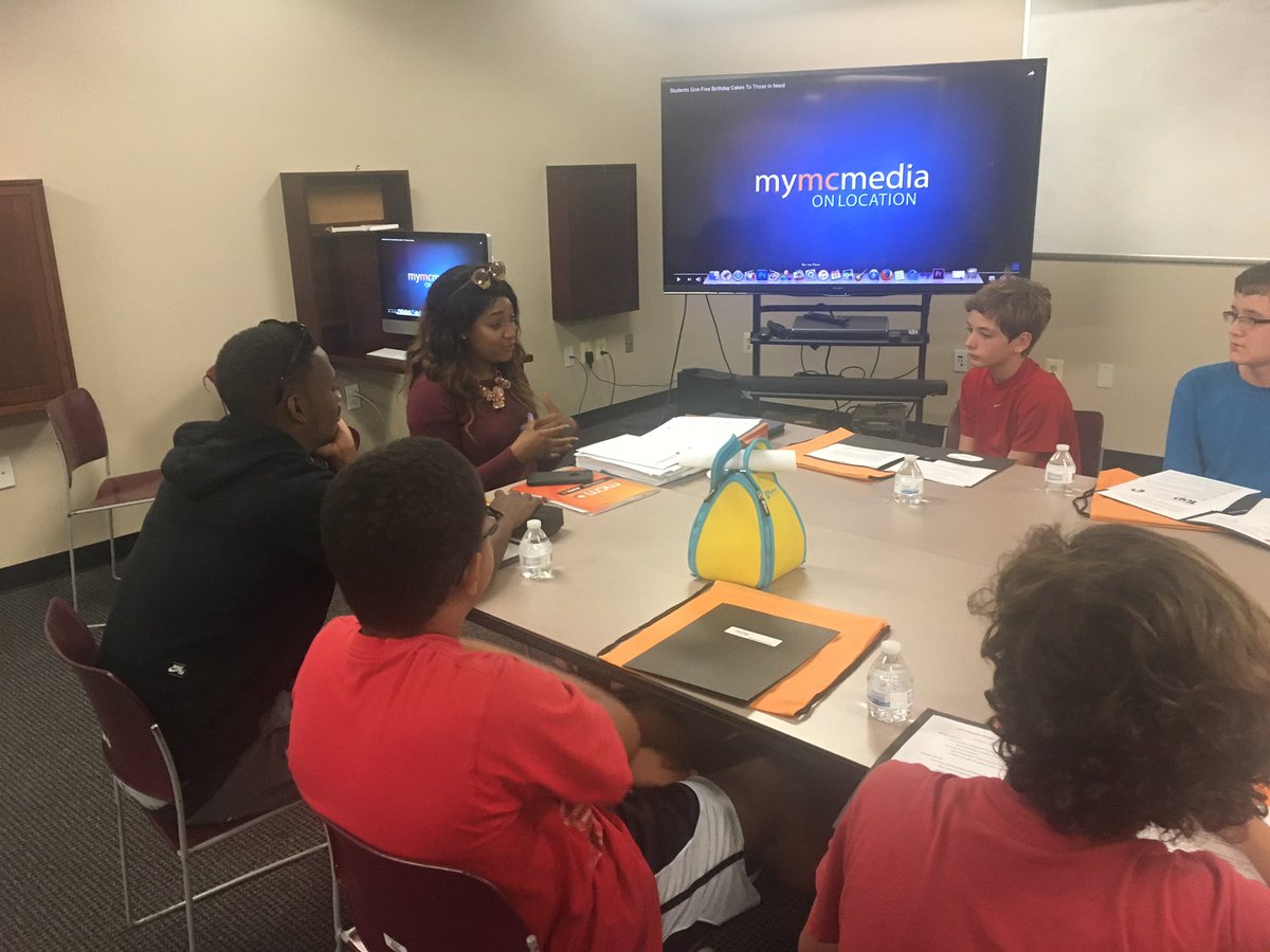 MandiWyndham's tweet photo. So excited to have @MittiMegan stop in to @mymcmedia #BackpackJournalists today to talk about being a #reporter #youthmedia #teenmedia https://t.co/PER924Wfve