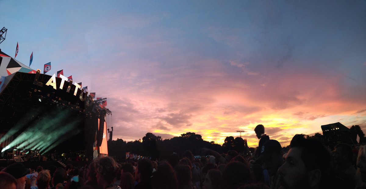 Lauren Clarke tweet media