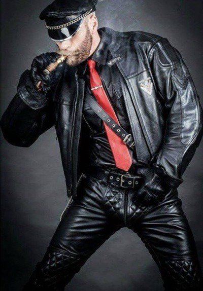 DE8tOj8XkAU8IFS.jpg:large