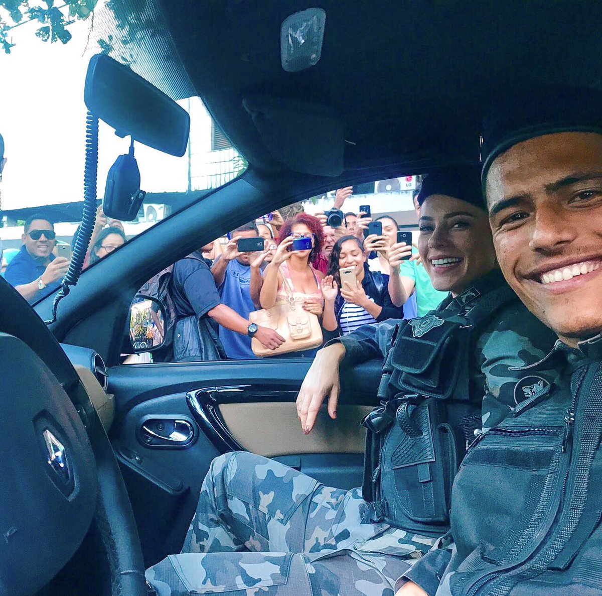 Jeiza passando pra desejar uma boa semana! Tudo certo por aí? 😉