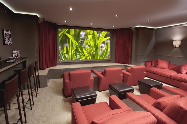 ESWChicago's tweet image. Dreamed of an in-home movie theater?1443 N Astor is an embodiment of Gold Coast elegance w/4.5 levels of sophisticated living #houseoftheday