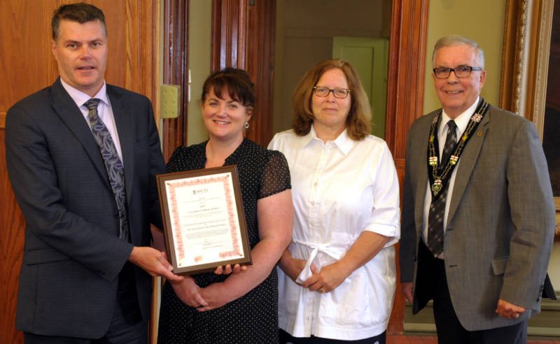 SD&G tourism sign program recognized bit.ly/2uwy5Pl @SDGCounties #tourism @TourismSDG https://t.co/lEejx9Qo0u