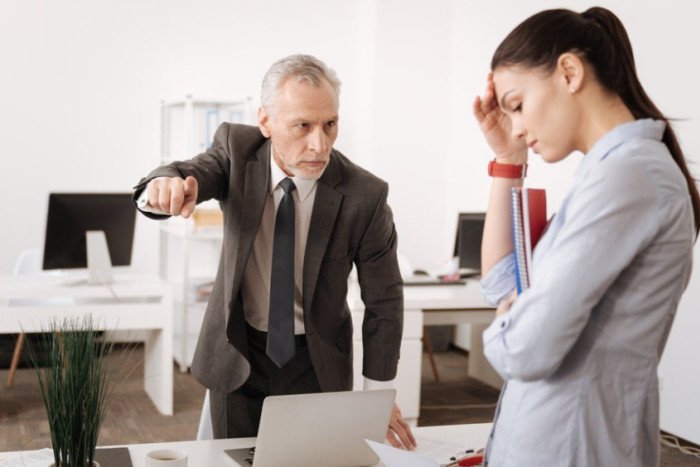 gossipstoppers's tweet photo. Poor attitudes, office gossip and social media addiction: UK bosses' top workplace bugbears #MondayMotivation https://t.co/cIVKzRL5DM https://t.co/ap4o0TiQXr