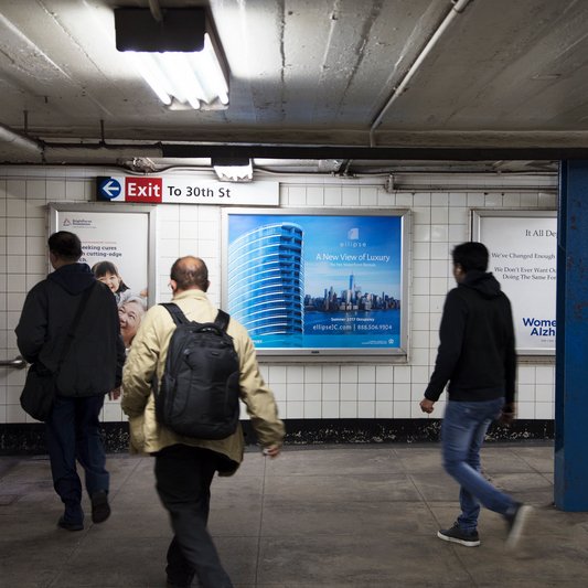 We brought Ellipse's epic views to the NYC subway. <a href="/NYCTSubway/">NYCT Subway</a> #luxurylifestyle #designlife