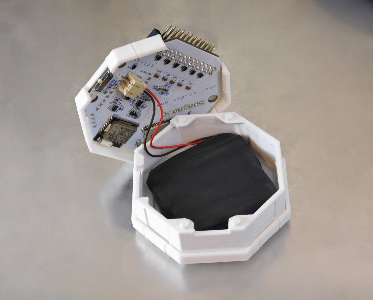 ThreeForm's tweet image. I've posted a blog explaining new accessories and options for powering the @OpenBCI @Ultracortex. openbci.com/community/powe… #3dprinting