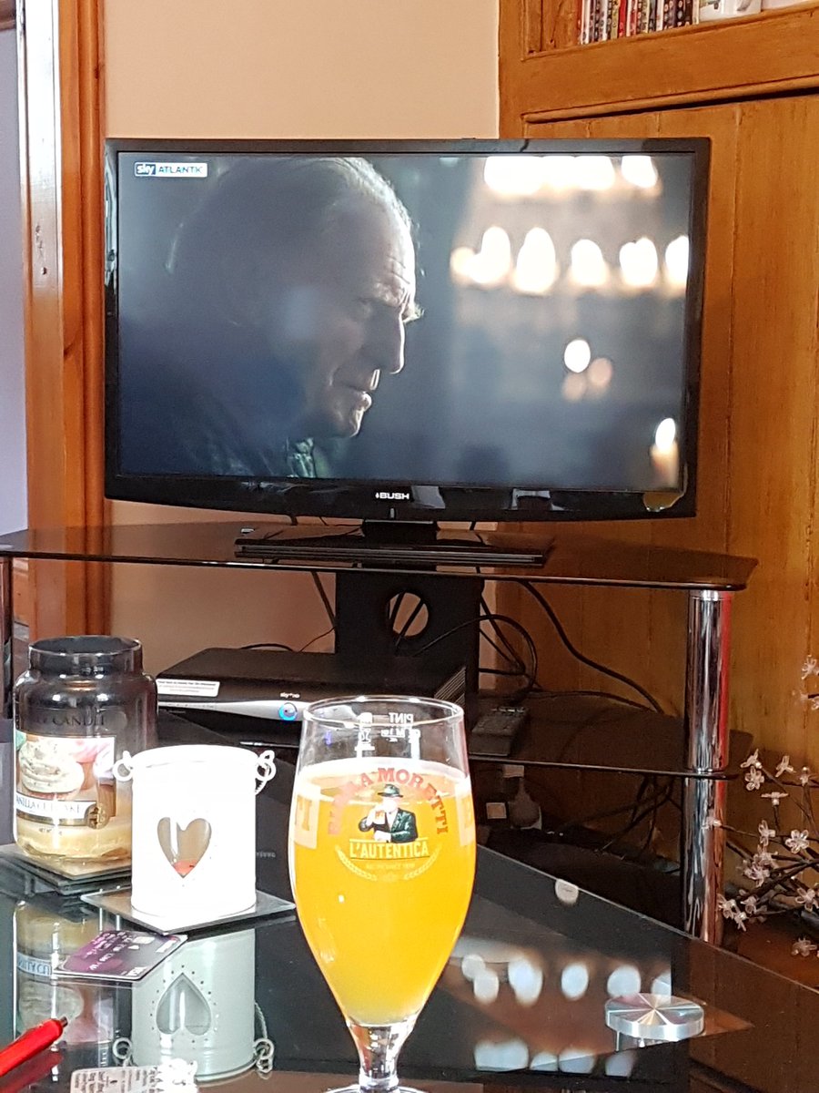 waynejackon's tweet image. #GameOfThrones  of thrones with a nice cold pint