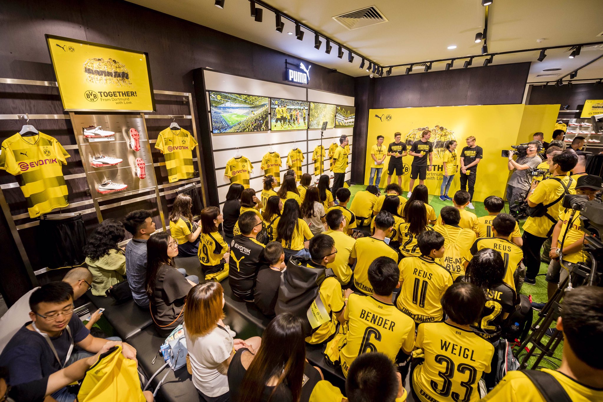 Borussia Dortmund China Bvb Start Part Ii Of Asiatour T Co S6rbnc7yg2 T Co 6nasualwa1 Twitter