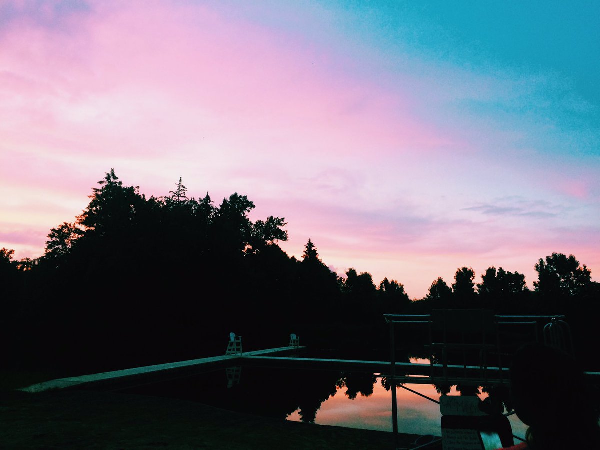 lauryndies's tweet photo. the beauty of camp amazes me https://t.co/mNzvQtOW9T