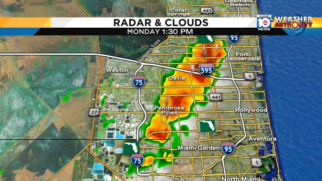 Strong storms over N. #Miami-Dade & E. #Broward capable of 55mph wind gusts. Lots of lightning. Barely moving  #FLL https://t.co/9c3fNZE80b